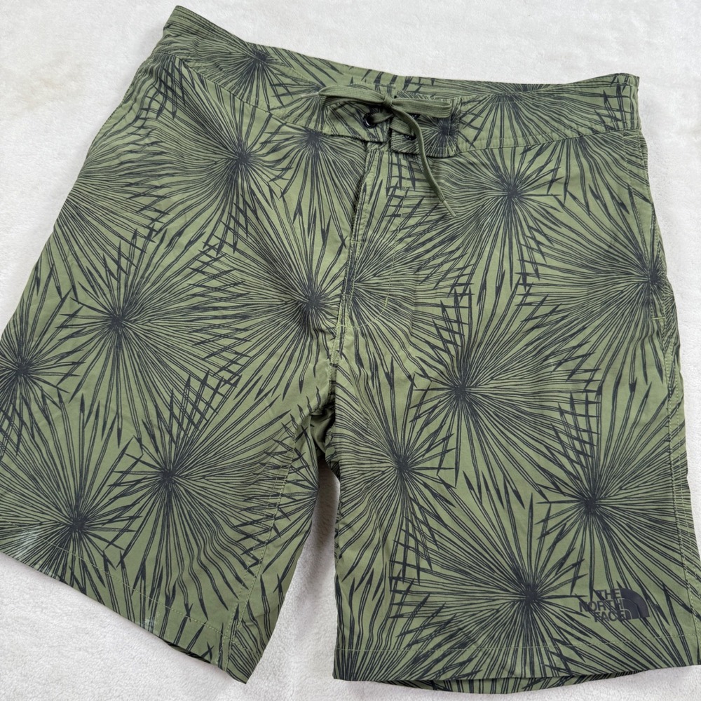 The North Face Mens 32 Green Palm Print Board Shorts Swim Trunks Nylon Stretch